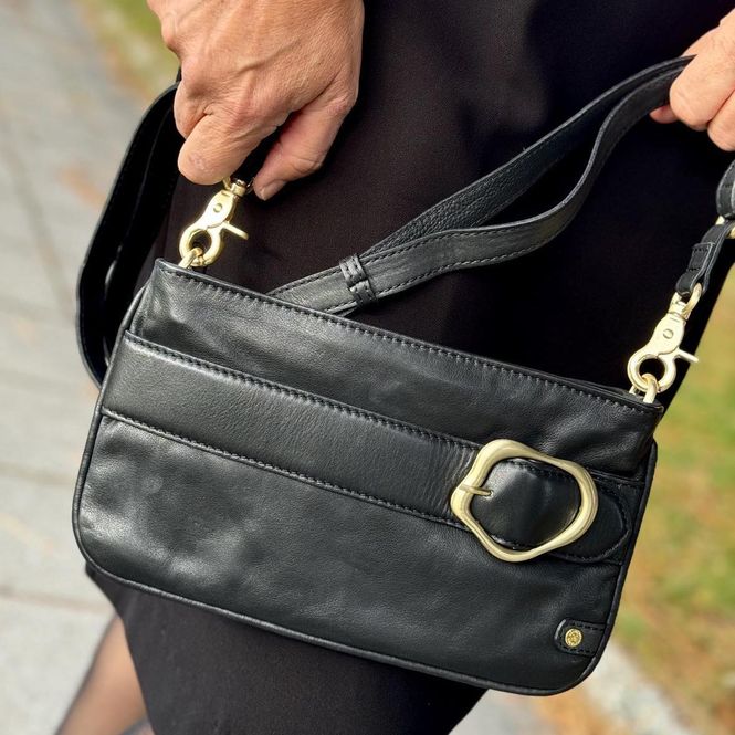 Hovedbilde Skinn Clutch Med Gullspenne